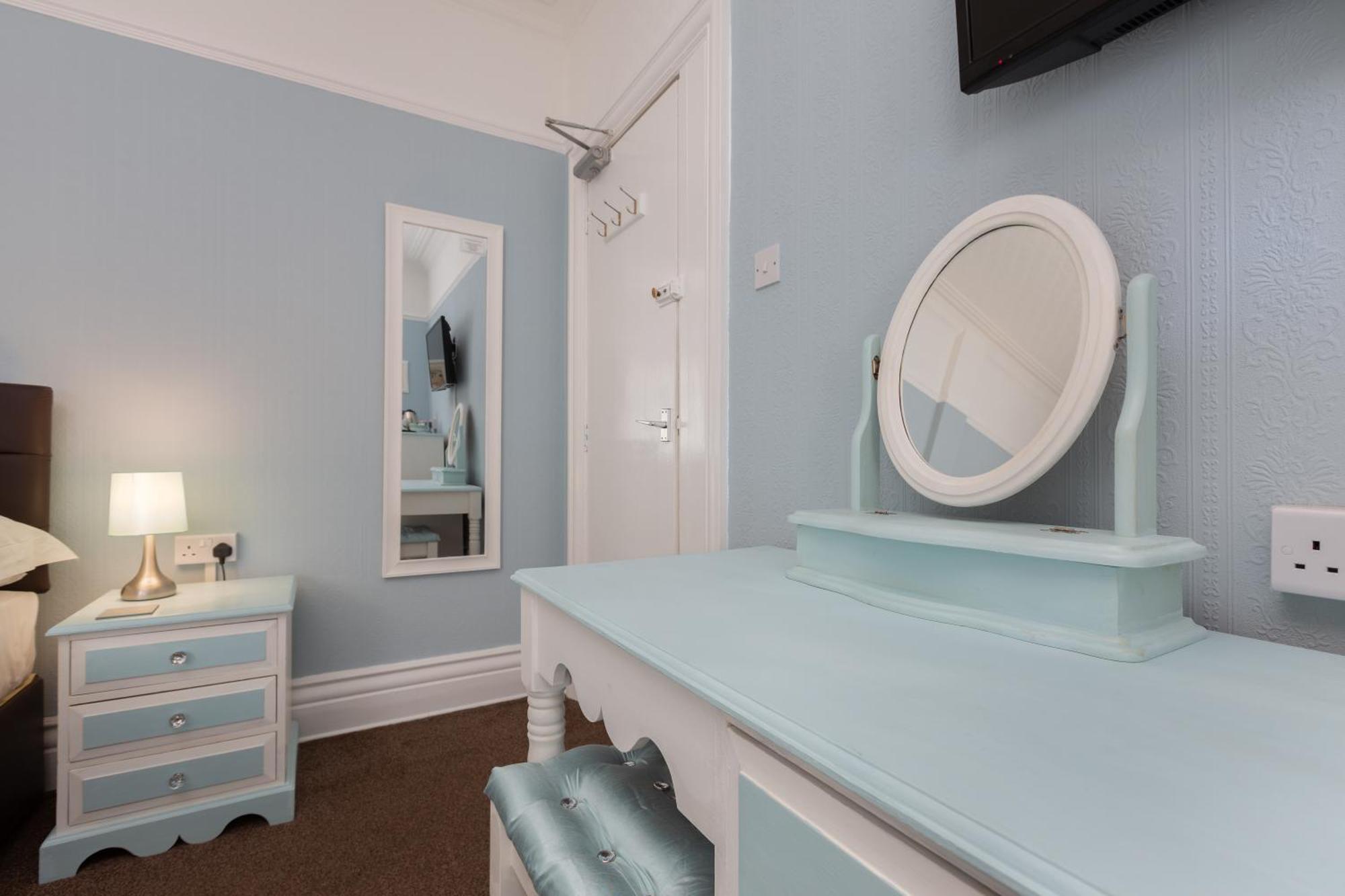 The Beechcliffe Hotel - Over 35'S Only Blackpool Zimmer foto